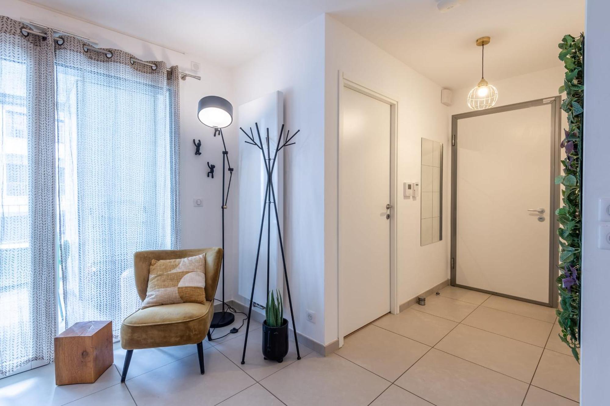 L'Interprete 405 4 - Apartment With Terrace Анси Экстерьер фото