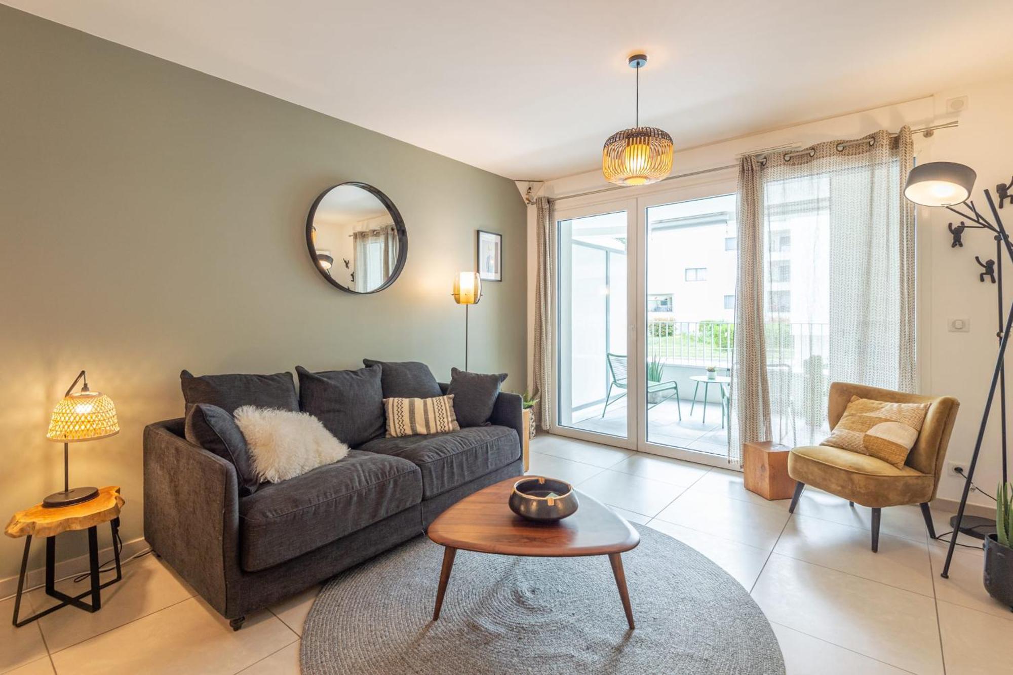 L'Interprete 405 4 - Apartment With Terrace Анси Экстерьер фото